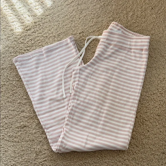 Brandy melville Hilary pink striped yoga pants - Picture 2 of 2